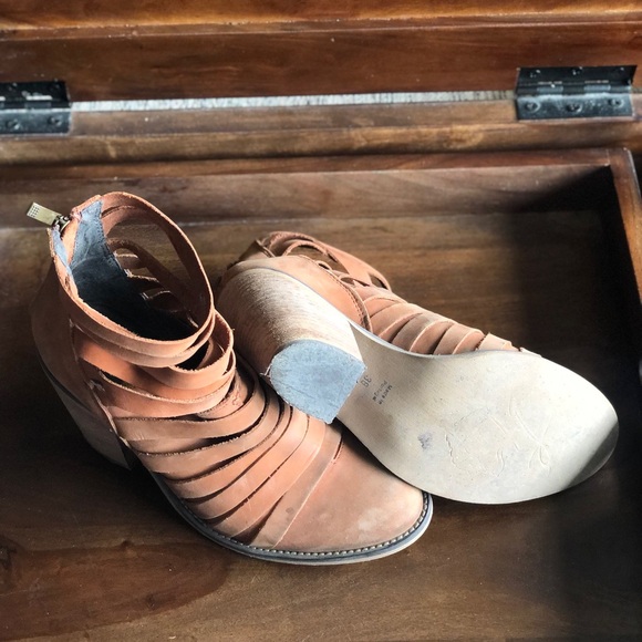 Free People size 38 - Picture 4 of 4